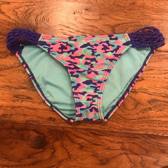 ⭐️🤩2 PIECE BATHING SUIT FOR 12 DOLLARS!🤩⭐️ - Picture 2 of 6